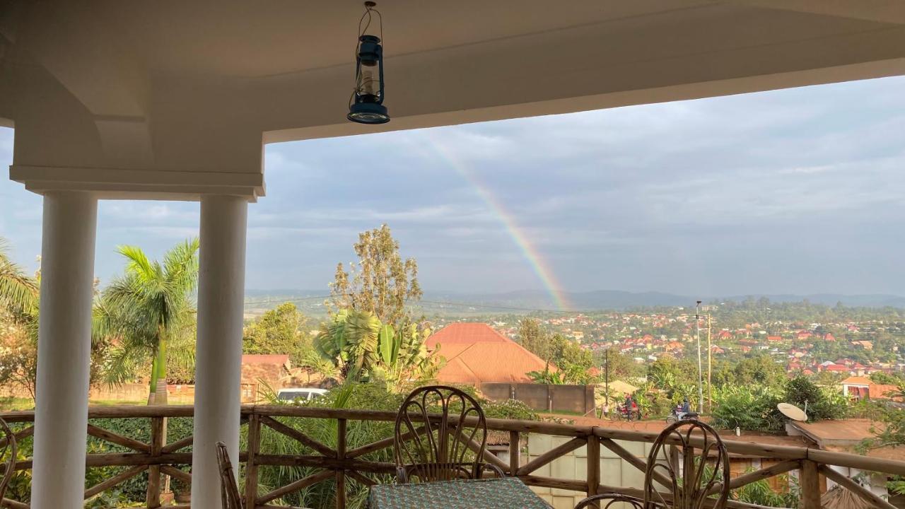Banda Lodge Masaka Exteriér fotografie