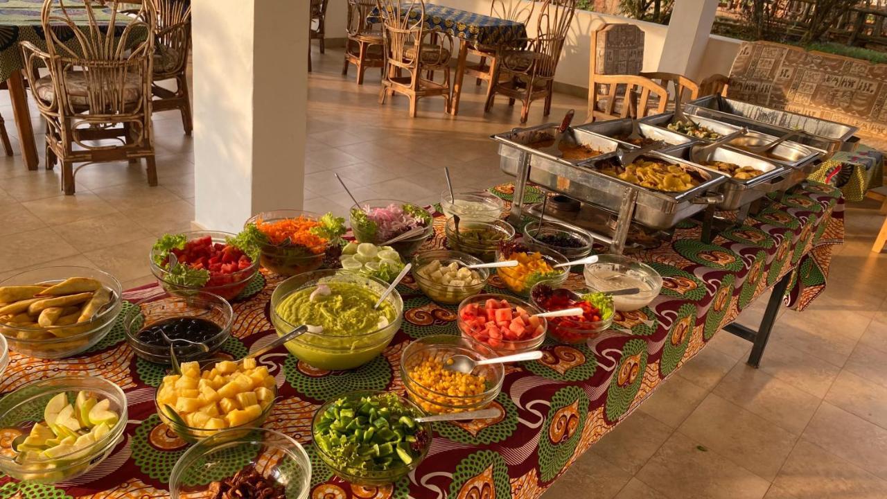 Banda Lodge Masaka Exteriér fotografie