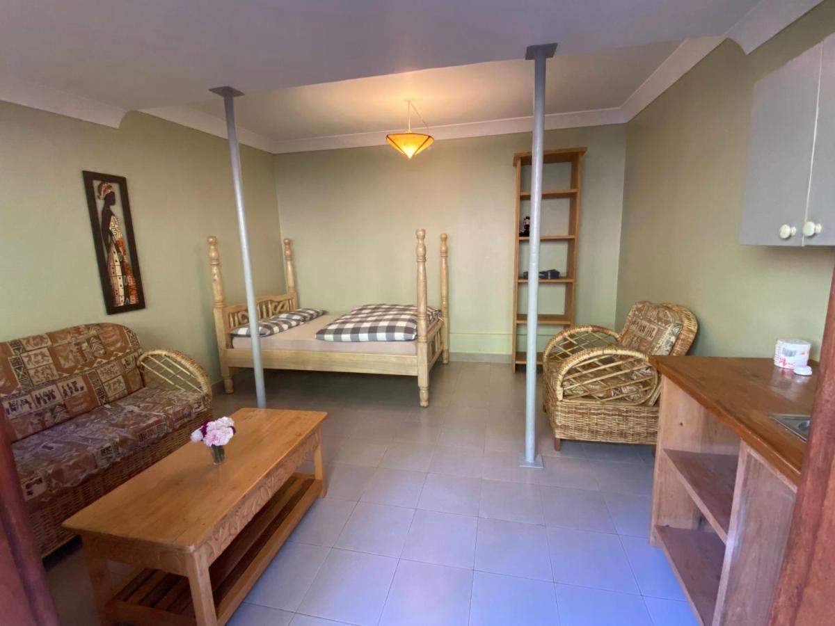 Banda Lodge Masaka Exteriér fotografie