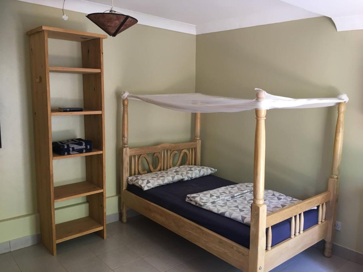 Banda Lodge Masaka Exteriér fotografie