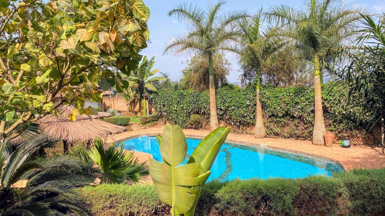 Banda Lodge Masaka Exteriér fotografie