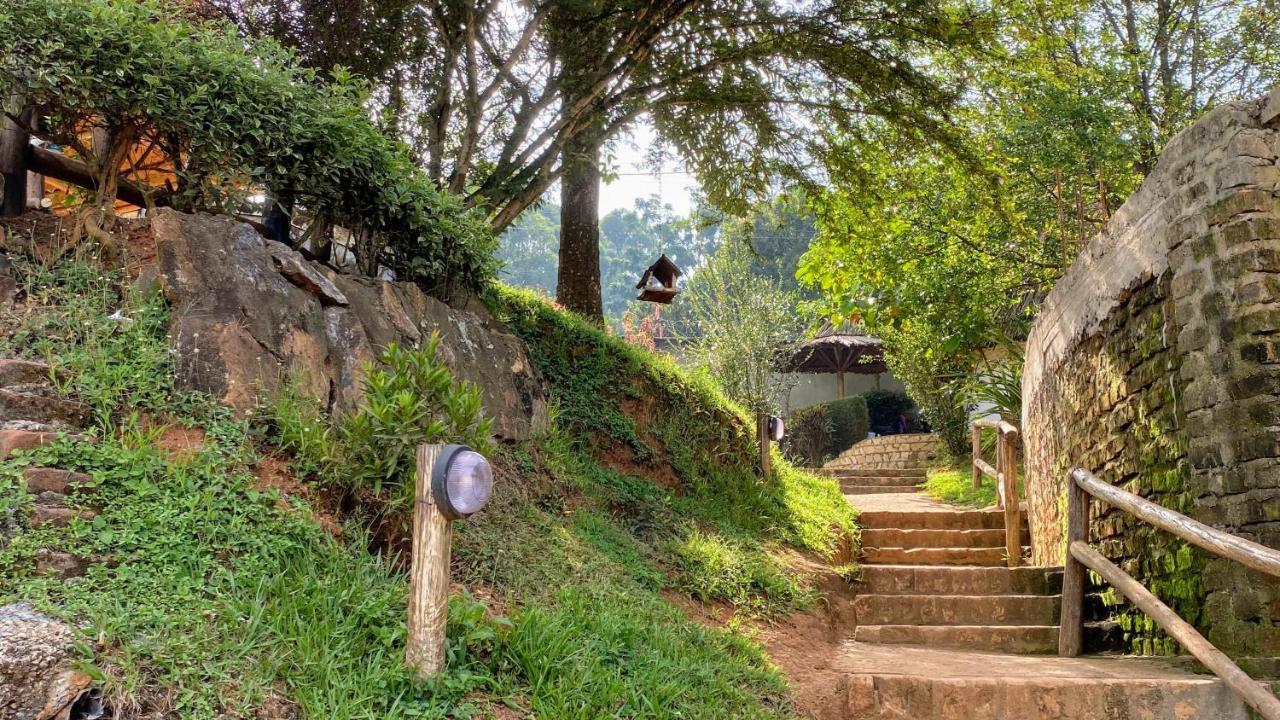Banda Lodge Masaka Exteriér fotografie
